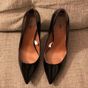 Mossimo black pumps